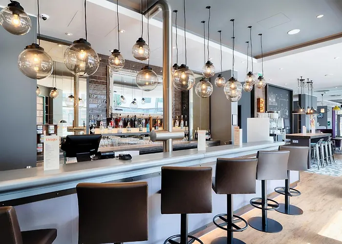 Отель Premier Centre 3*